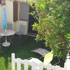 https://maisonnette-studio-jardinet.fr-provencehotel.com