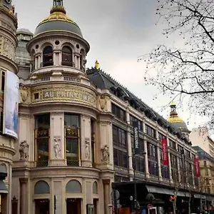 Moderne Quartier Saint Lazare Séjour chez l'habitant