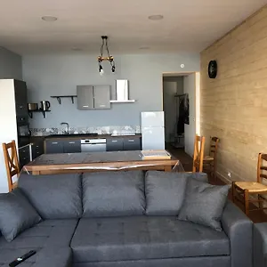 https://appartement-12-couchages-proche-piste-ski-et-de.hotels-rhonealpes.com